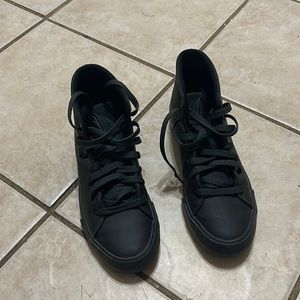 Nike women’s high top shoe